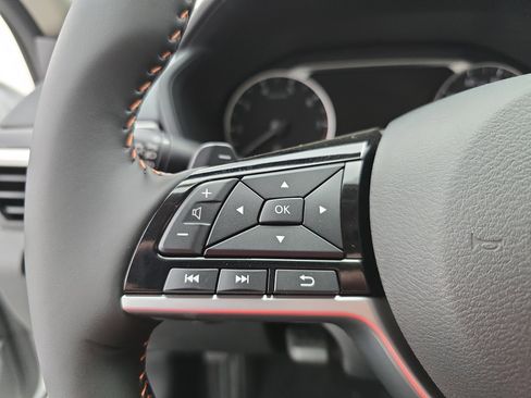 New 2025 Nissan Altima 2.5 SR w/ SR Premium Package image 16