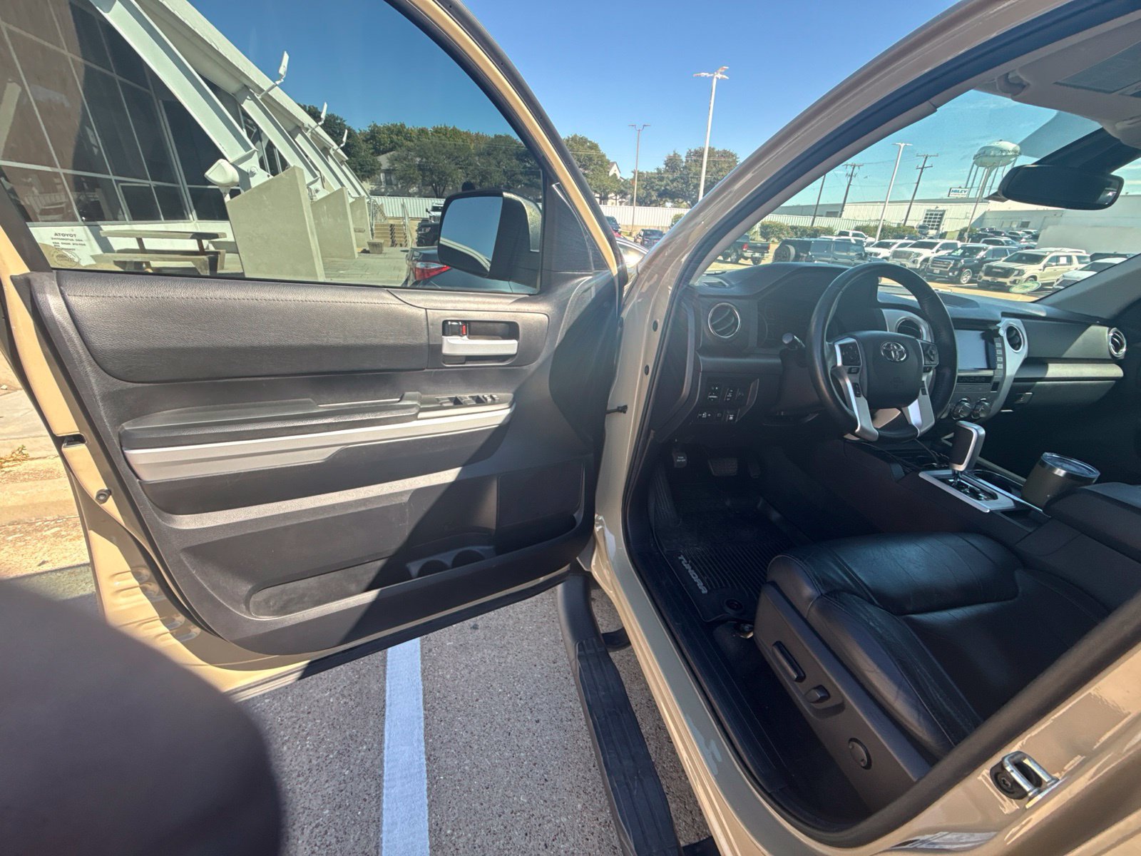 Used 2020 Toyota Tundra SR5 w/ SR5 Leather Package AWD/4WD image 7