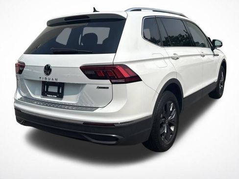 Used 2022 Volkswagen Tiguan SE AWD/4WD image 7