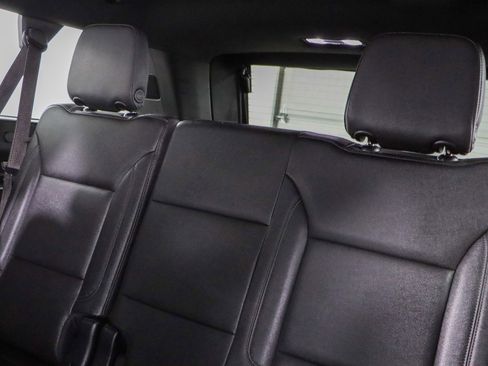 Used 2023 Chevrolet Suburban LT image 28