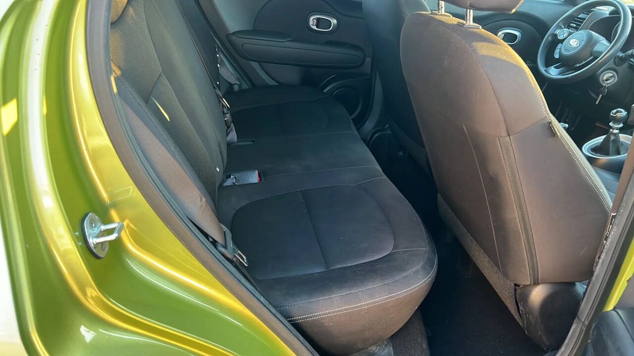 Used 2015 Kia Soul FWD image 20
