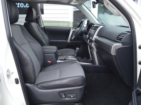 Used 2023 Toyota 4Runner SR5 Premium w/ Moonroof Package RWD image 19