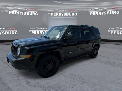 Used 2014 Jeep Patriot Sport w/ Power Value Group AWD/4WD image 4