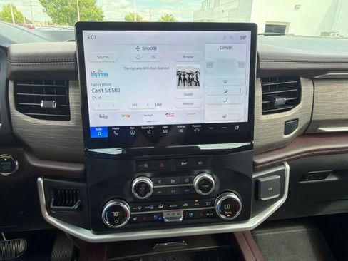 Used 2024 Ford Expedition Max Limited AWD/4WD image 24