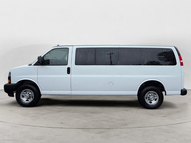 Used 2023 Chevrolet Express 3500 LS w/ Cold Climate Package RWD image 8
