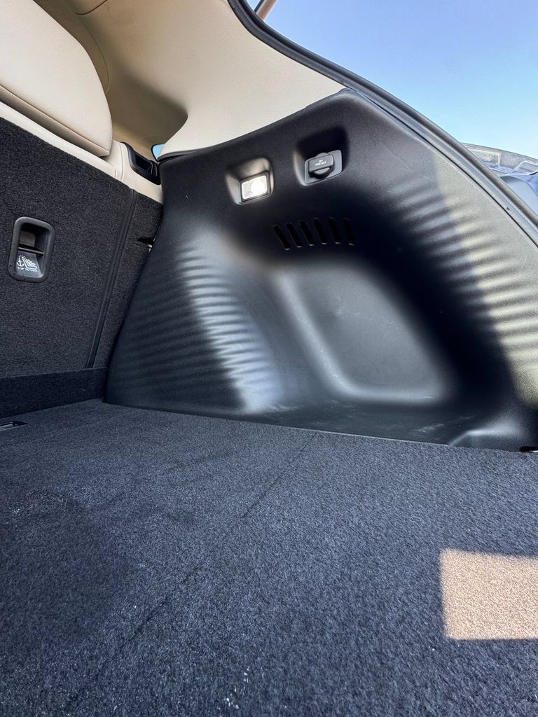 Used 2023 Honda HR-V EX-L image 12