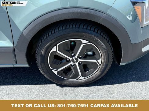 Used 2023 Kia Niro EX FWD image 15