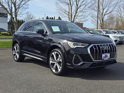 Used 2021 Audi Q3 2.0T Premium Plus w/ Premium Plus Package AWD/4WD image 1