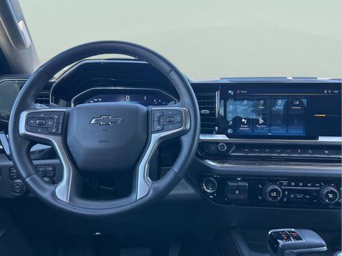 Used 2024 Chevrolet Silverado 1500 LT Trail Boss w/ LT Trail Boss Premium Package AWD/4WD image 23