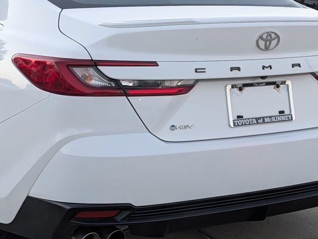 Used 2025 Toyota Camry SE FWD image 8