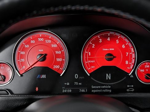 Used 2018 BMW M3 RWD image 25