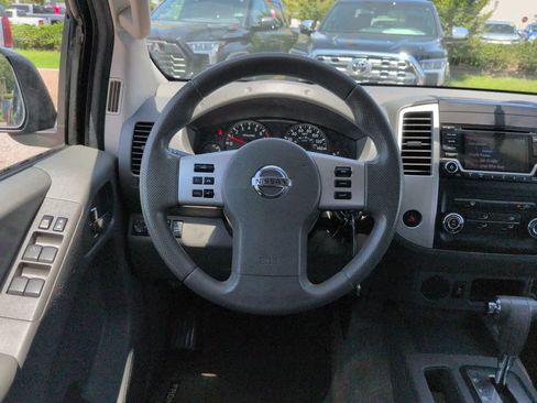 Used 2016 Nissan Frontier SV RWD image 15