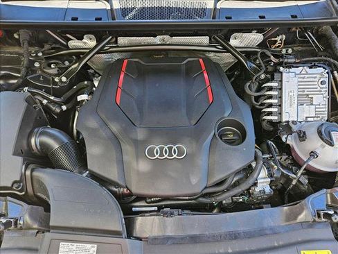 Used 2025 Audi SQ5 Prestige AWD/4WD image 28