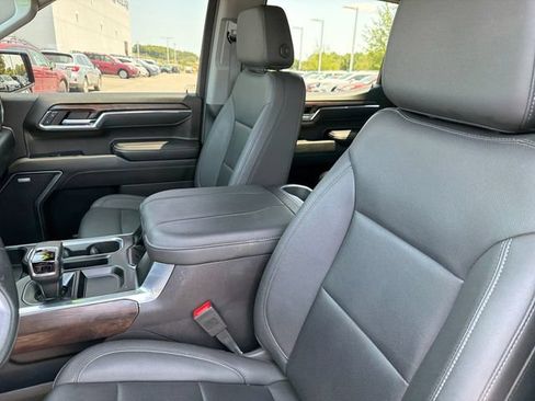 Used 2024 GMC Sierra 1500 SLT w/ SLT Premium Plus Package AWD/4WD image 19