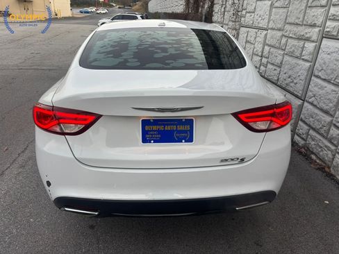 Used 2015 Chrysler 200 S image 5