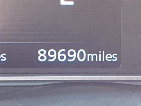 Used 2018 Nissan Kicks SV image 23