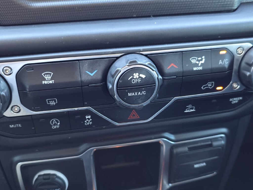 Used 2022 Jeep Wrangler Unlimited Sport AWD/4WD image 24