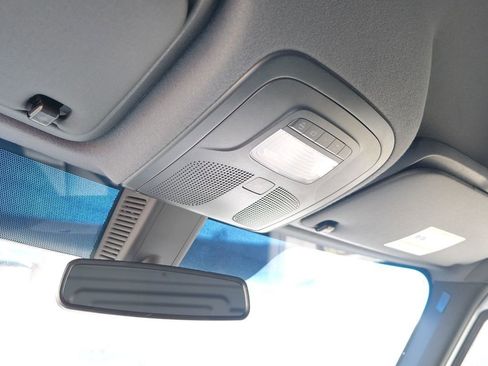 Used 2025 Mercedes-Benz Sprinter 2500 image 17