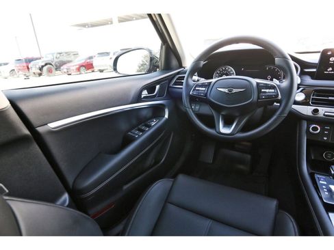 Used 2026 Genesis G70 2.5T image 9