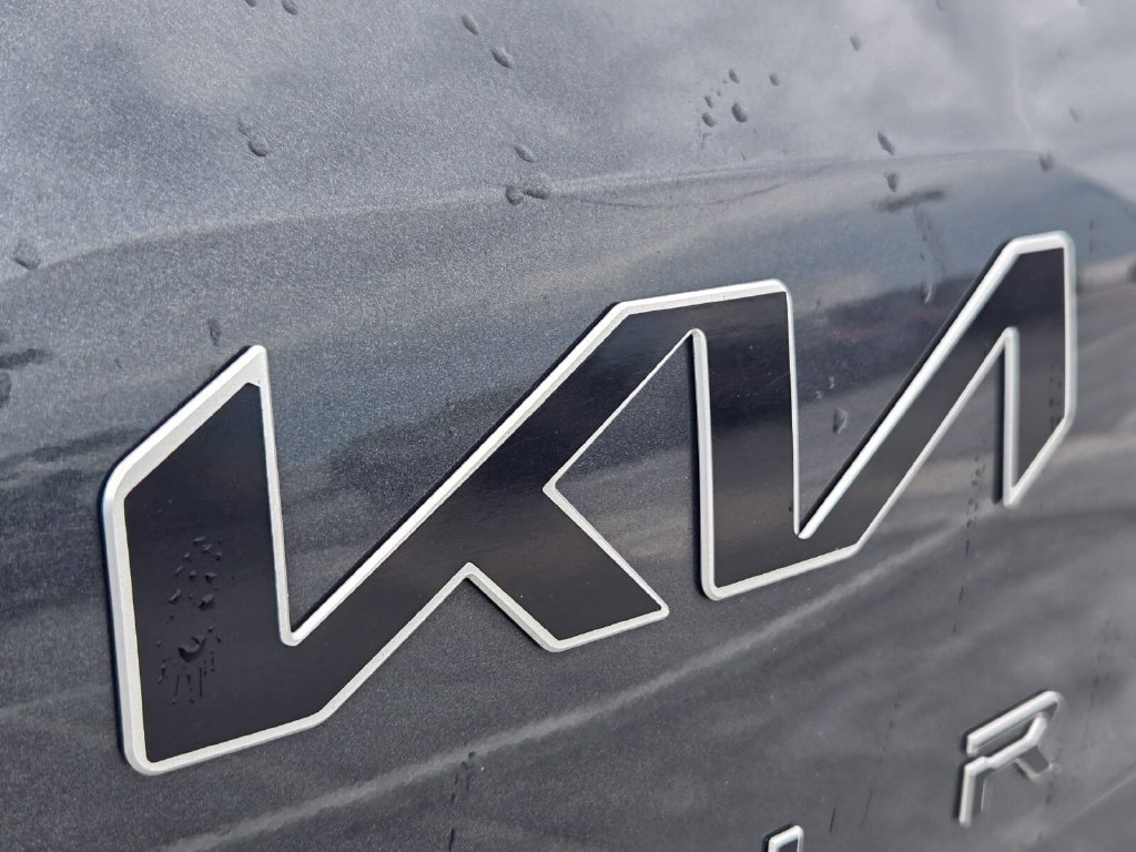 Used 2024 Kia Telluride S w/ S Sunroof Package FWD image 10
