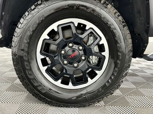 Used 2025 Toyota Tacoma TRD Off-Road AWD/4WD image 35