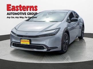 Used 2025 Toyota Prius Plug-In Hybrid video 1