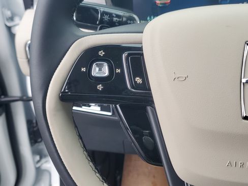 New 2026 Lincoln Corsair Premiere image 15