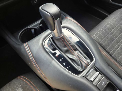 Used 2024 Honda HR-V Sport image 31