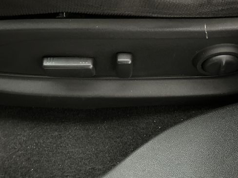Used 2017 Chevrolet Traverse LT w/ Style and Technology Package FWD image 18