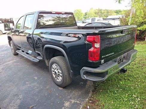 Used 2025 Chevrolet Silverado 2500 LT w/ Convenience Package AWD/4WD image 4