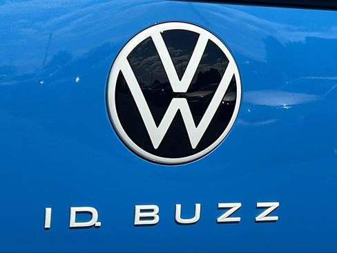 New 2025 Volkswagen ID. Buzz 1st Edition image 28