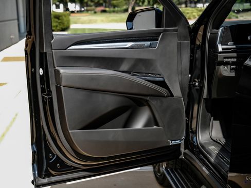 Used 2025 Cadillac Escalade V image 80