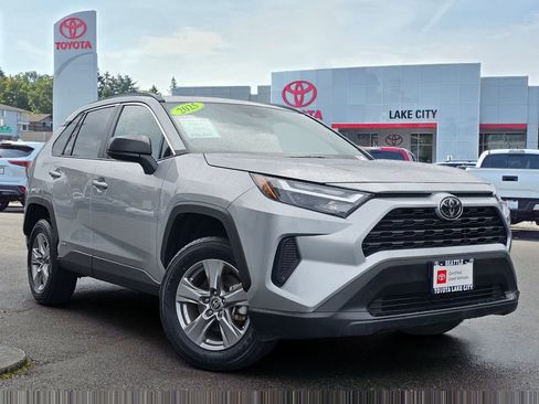 Certified 2025 Toyota RAV4 LE image 1