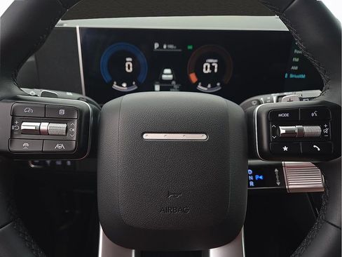 Used 2025 Hyundai Santa Fe SE image 19