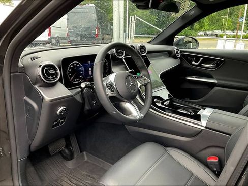 Used 2026 Mercedes-Benz GLC 300 4MATIC image 19