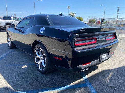 Used 2016 Dodge Challenger SXT Plus image 5