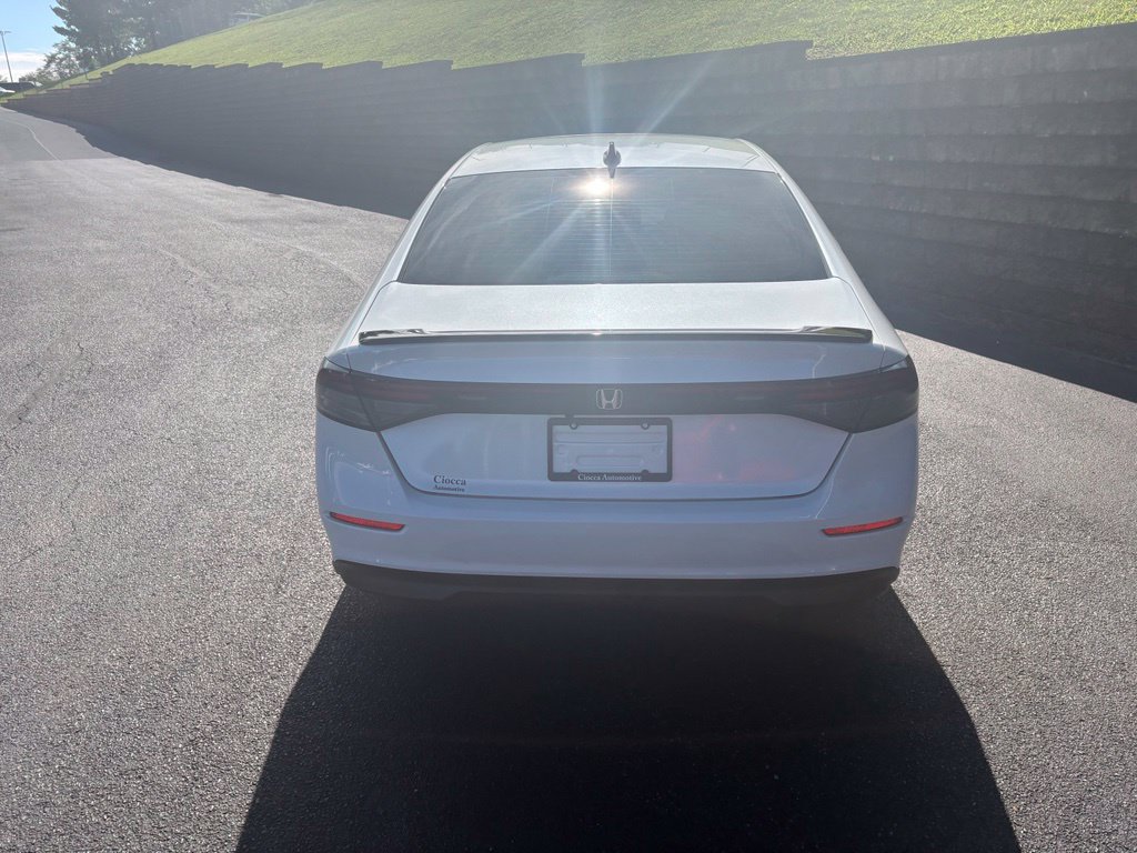 Used 2024 Honda Accord Sport image 6