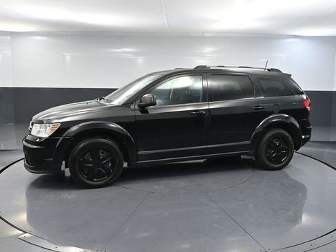 Used 2019 Dodge Journey SE FWD image 9