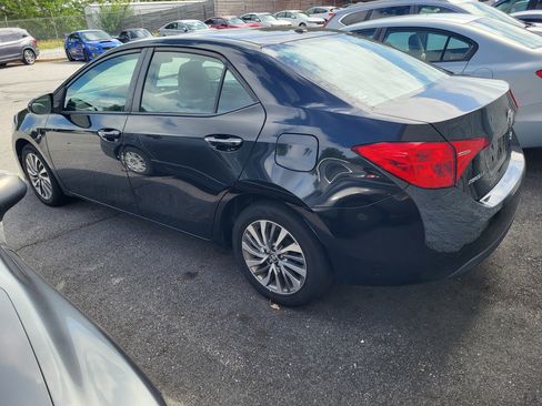 Used 2019 Toyota Corolla XLE FWD image 6