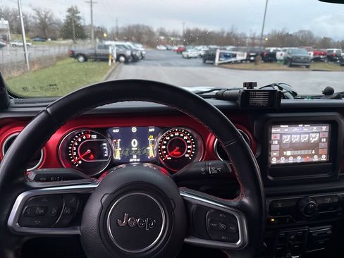 Used 2021 Jeep Gladiator Rubicon w/ Trailer Tow Package image 9