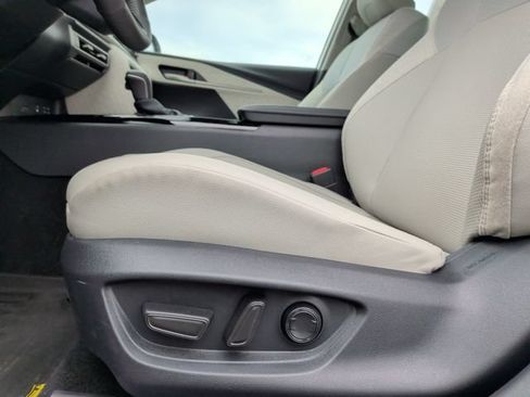 Used 2025 Toyota Camry XLE w/ Premium Plus Package FWD image 15