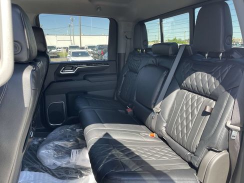 New 2025 Chevrolet Silverado 2500 LT w/ Trail Boss Package AWD/4WD image 19