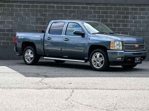 Used 2013 Chevrolet Silverado 1500 LTZ w/ LTZ Plus Package AWD/4WD image 2