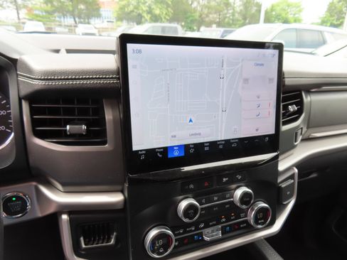 Used 2024 Ford Expedition Max XLT AWD/4WD image 20