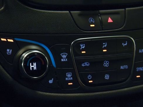 Used 2024 Chevrolet Malibu LT image 22