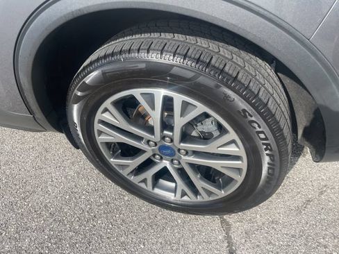 Used 2022 Ford Escape SEL AWD/4WD image 13