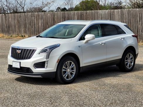 Used 2022 Cadillac XT5 Premium Luxury image 3