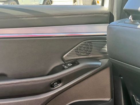 Used 2024 Jeep Wagoneer Launch Edition image 57