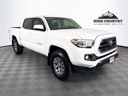 Used 2017 Toyota Tacoma SR5 w/ Tow Package RWD image 1