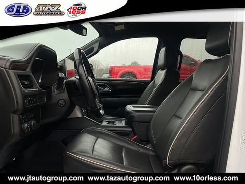 Used 2023 Chevrolet Suburban Premier AWD/4WD image 10